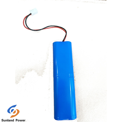 lithium Ion Cylindrical Battery Pack ICR18650 2S2P de 7.4V 5.2Ah pour l'appareil de contrôle tenu dans la main de réseau