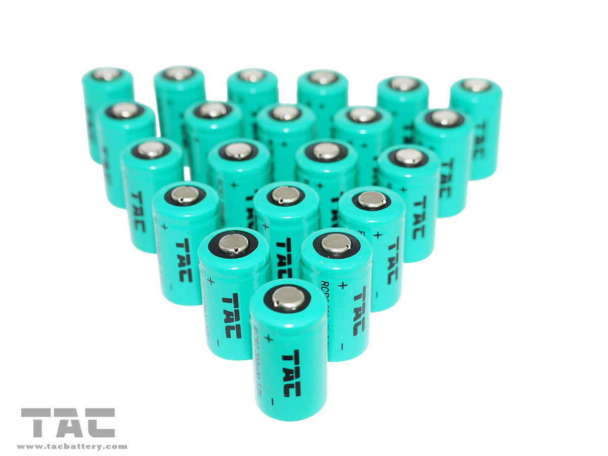 cellule CR2 rechargeable de batterie au lithium 3v avec le chargeur