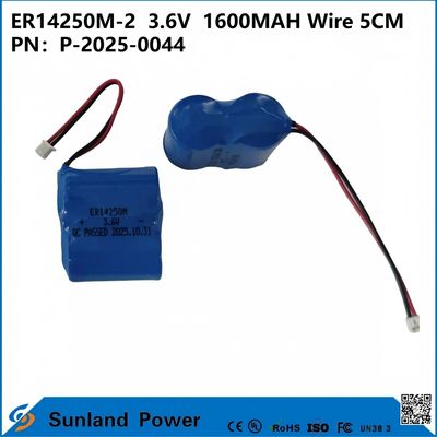 ER14250M-2 3.6V 1600MAH Batterie avec fil de 5 cm. Peut être utilisée dans les instruments, l'Internet des objets, les communications sans fil, les équipements électroniques médicaux, et plus encore.