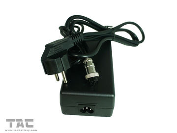 Vente à chaud Chargeurs de batterie portables 36V / 43.8V, Chargeur de batterie de moto personnalisé