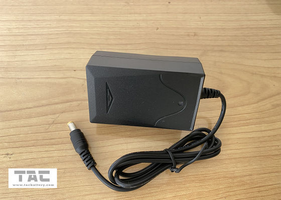 couleur portative L78x W30x H42mm de noir des chargeurs de la batterie 12.6V 2A