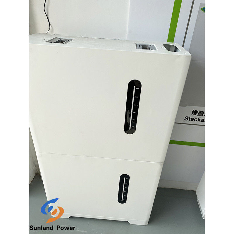 Système de stockage d'énergie de batterie à domicile de 40 V à 58,4 V à tension avec type de cellule chimique LiFePO4