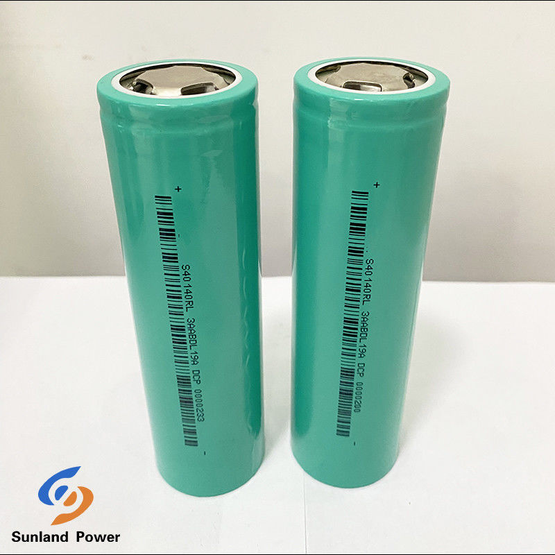 3.0V 15Ah Batterie à ion sodium cylindrique 40140 Batterie à température 3C pour système d'énergie solaire